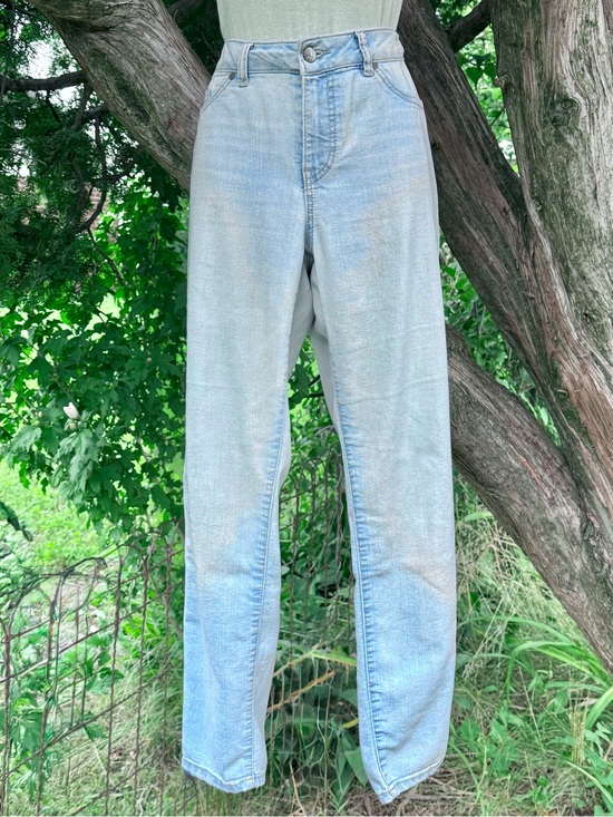 d. jeans Denim - d.jeans 30” Waist Mid Rise Size 6 Light Denim Wash Straight Leg Jeans
